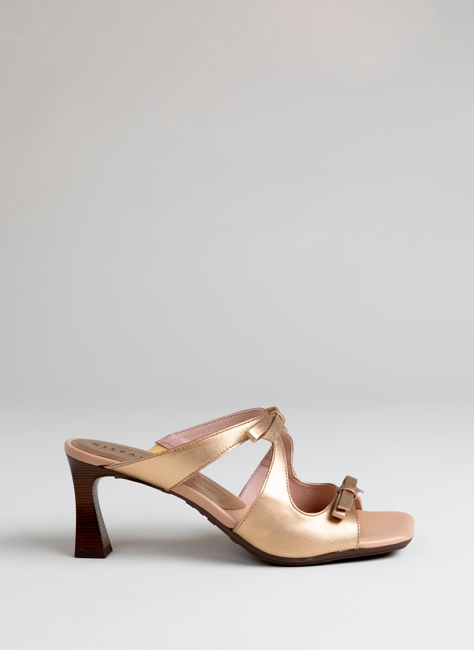 sandalia tacón rosa platino