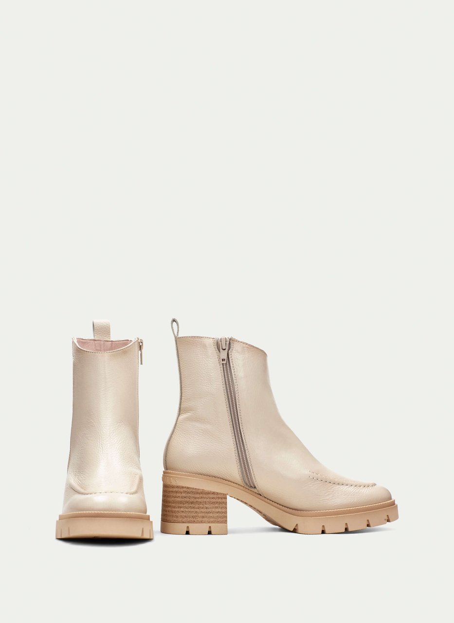 ankle boot everest milk