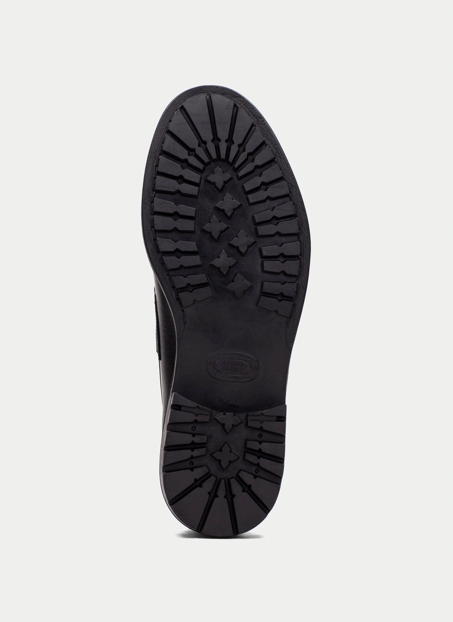 moccasin  black