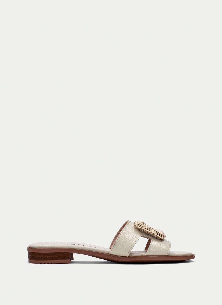 flat sandal yakarta latte