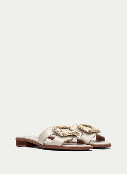 outlet sandalia plana yakarta latte - hispanitas