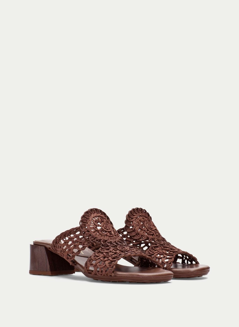 sandal tulipan avela