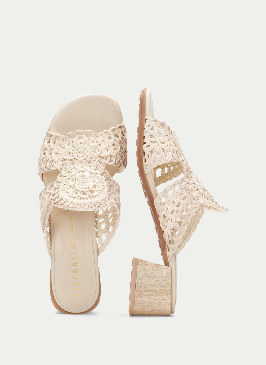 sandal tulipan creme