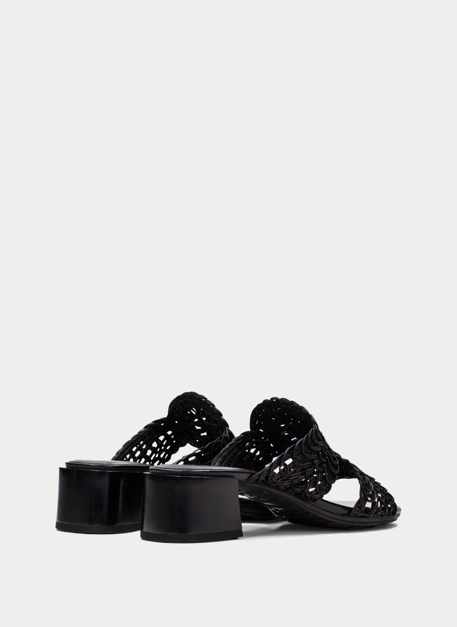 sandal tulipan preto