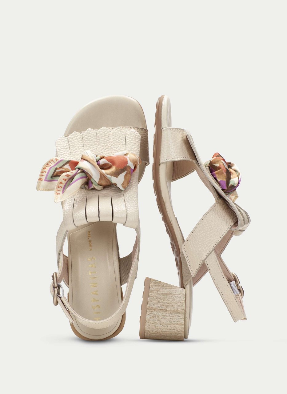 sandal tulipan creme