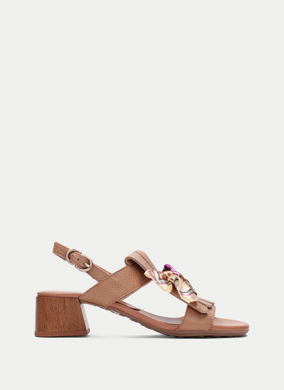 sandal tulipan almond