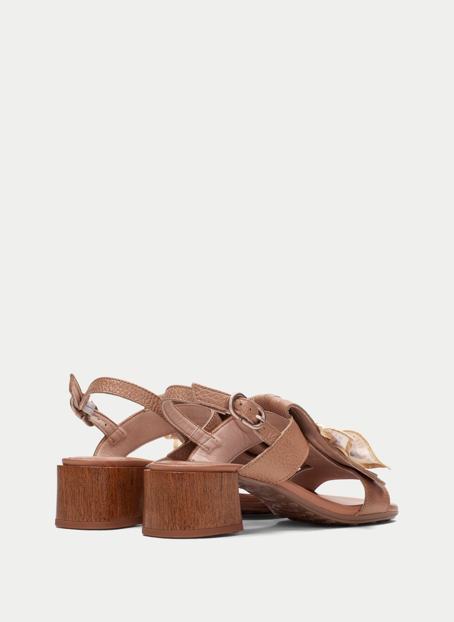 sandal tulipan almond