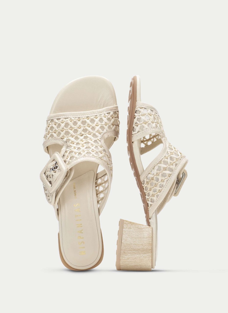 sandal tulipan creme